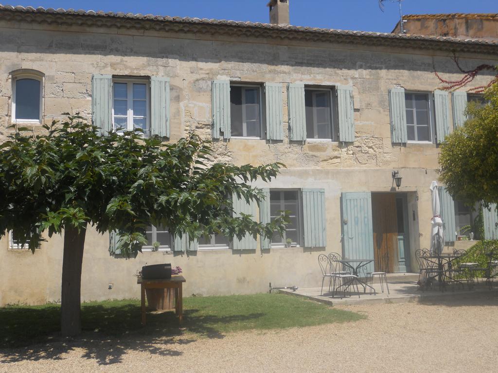 Bed and Breakfast Mas Petit Prince Arles Exterior foto